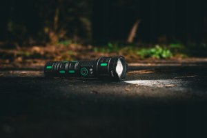 Latarka akumulatorowa taktyczna 1200lm Pro Series VA0365 VAYOX 5