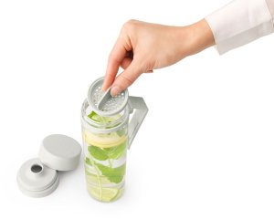 BRABANTIA Make &amp; Take water bottle with strainer light grey 202421 5