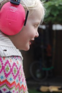 Jippies noise-canceling headphones for kids pink 858412 2