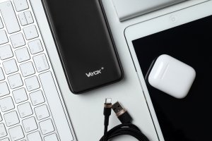 Power bank 20000 mAh wejście USB-C wyjście 2xUSB-A + USB-C 5V 3A czarny VA0341 Vayox 12