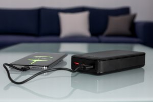 Power bank 20000 mAh wejście USB-C wyjście 2xUSB-A + USB-C 5V 3A czarny VA0341 Vayox 10