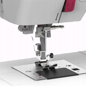 Bernette Sew&GO 8 komputerowa maszyna do szycia z 197 programami NOWA 5