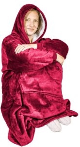 Ponczo telewizyjne z kapturem Hoodie bordo - kocobluza z futerkiem, ciepłe, długi rękaw, duża kieszeń 2