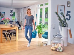 LEIFHEIT Gridas uzkopsanas komplekts Rotation Disc Mop Ergo + gr. mazg. lidz. Power Cleaner 1L  55414 9