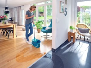 LEIFHEIT Gridas uzkopsanas komplekts Rotation Disc Mop Ergo + gr. mazg. lidz. Power Cleaner 1L  55414 10