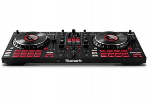 DJ kontrolieris Mixtrack Platinum FX  Numark 3