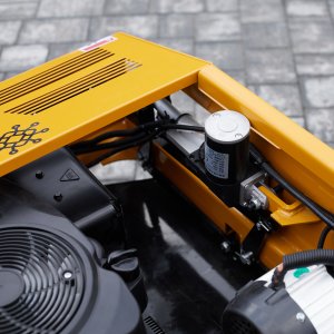 Kosiarka Spalinowa Zdalnie Sterowana 80cm Gąsienie 452cm3 16KM Pług 116cm 9