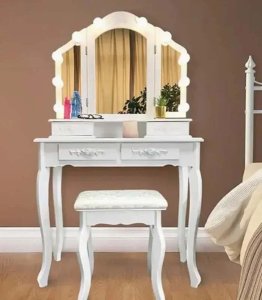 TOALETKA KOSMETYCZNA 3 LUSTRA SKŁADANE TRYPTYK TABORET OŚWIETLENIE LED DO MAKIJAŻU DLA DZIEWCZYNKI KOBIETY 2