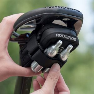 Mini torba podsiodłowa Rockbros z uchwytem na naboje CO2 - czarno-zielona 5