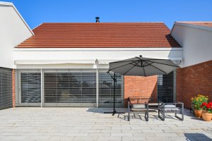 DUŻY PARASOL OGRODOWY ZE ŚWIATEŁKAMI SOLARNYMI LED 8