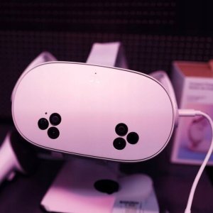 Gogle VR Oculus Meta Quest 3S 128GB + Batman: Arkham Shadow 11