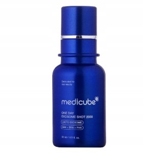 Medicube One Day Exosome Shot 2000 - Rewitalizujące serum z mikroigłami, 30ml 1