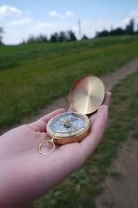 Klasyczny Duży Kompas w Metalowej Obudowie Klasyczny KUBISPORT 5