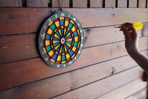 Zestaw Tarcza Soft Perforowana Dart Gra w Rzutki Lotki KUBISPORT 36 cm 2