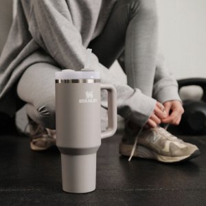 Tumbler Stanley Quencher H2.0 Flowstate Ash  1.2 l 9