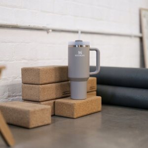 Tumbler Stanley Quencher H2.0 Flowstate Ash  1.2 l 10