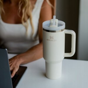 Stanley - Stanley Quencher H2.O FlowState 1.18L Hydrangea 8