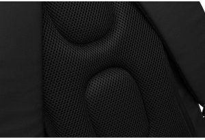 Czarny plecak podróżny z komorą próżniową i portem USB - Peterson NoSize 24