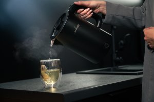 CZAJNIK ELEKTRYCZNY LEHMANN VENICE CZARNY 15