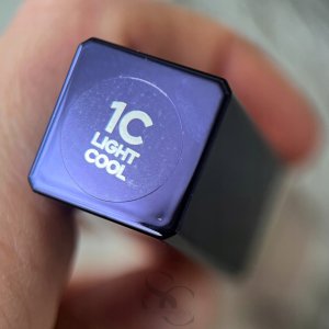 Bobbi Brown CLARESA_Natural Skin Serum Concealer korektor-serum 1C Light Cool 7ml 2