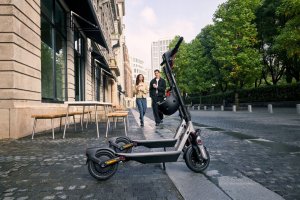 Hulajnoga elektryczna Segway Ninebot F3 E 4