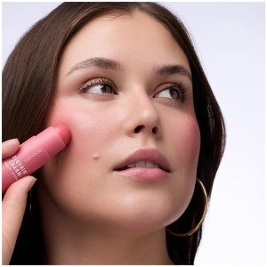 Catrice Blushin' Charm Multi Róż w sztyfcie Pink Sweetheart (010) 3