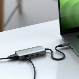 Satechi 4-In-1 USB-C Hub - hub do urządzeń mobilnych USB-C (3x USB-C 3.2 gen2 10Gbps, 2.5 Gigabit Ethernet) (space gray) 7