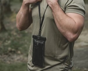 Easy Camp Sandwort Waterproof Smartphone Case 1