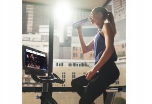 Rower stacjonarny Westin FREEMOTION ROWER b22.7 COACHBIKE™ 4