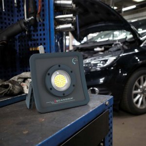 Lampa robocza LED 2000 lm akumulatorowa SCANGRIP NOVA R forLIFE 03.6201 10