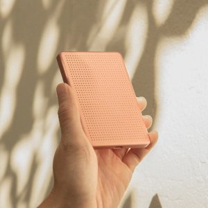 Native Union Active Magnetic Power Bank 5000mAh - Apricot 2