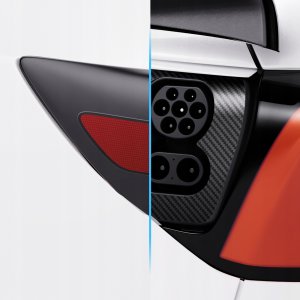 Spigen Tesla Protective Film and Wrap Set for Charge Port (EU), carbon - Tesla Model Y/3 11