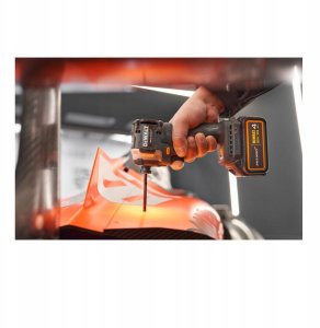 IMPACT DRIVER CD. DCF85MM2T-QW 18V 2X4AH 10