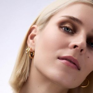 CATRICE_Tiny Treasures Eyeshadow Palette paleta cieni do powiek 010 Everyday Essentials 4,2g 4