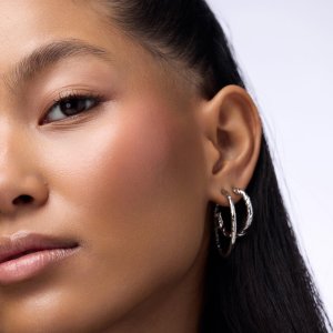 CATRICE_Blushin' Charm Multi Stick róż w sztyfcie 050 Radiant Honey 5,5g 6