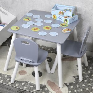 Stolik dziecięcy z 2 krzesełkami 3
