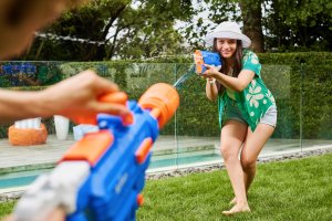 XSHOT Water Gatling Motor Soaker 8