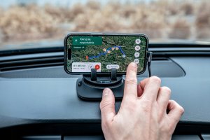 Uchwyt na telefon do samochodu na kokpit Supero, czarny 12