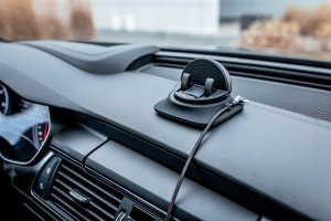 Uchwyt na telefon do samochodu na kokpit Supero, czarny 4