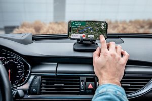 Uchwyt na telefon do samochodu na kokpit Supero, czarny 5