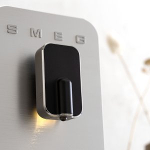 Ekspres ciśnieniowy Smeg BCC11BLMEU Czarny 21