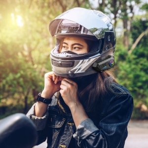 Profesjonalny zestaw słuchawkowy do kasku - bezprzewodowy i wygodny Braders 3