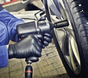 Disposable nitrile gloves with rough palm GRIPAZZ, black, size XL (50pcs.) 9