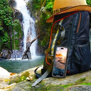 Beeasy Futerał wodoodporny SHELLBOX DOT kompatybilny z MagSafe do IPHONE 15 Plus czarny 4