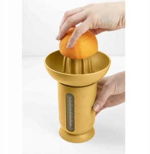 UFO Wyciskarka z dzbankiem 0,5l żółta 3