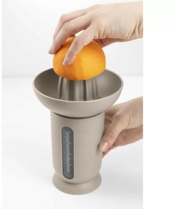 UFO Wyciskarka z dzbankiem 0,5l szaro-beżowa 3