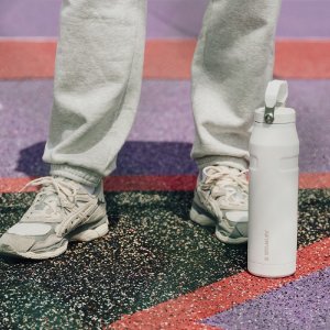 Stanley butelka IceFlow Flip Straw 2.0 1.06L Fros 4