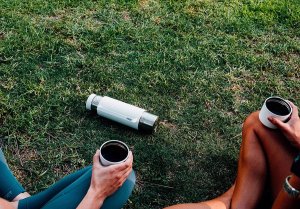 Termos MiiR z dwoma kubkami Tomo 1l White 2