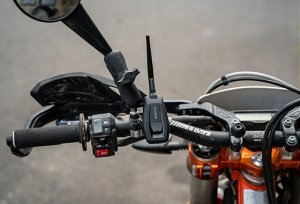 Adapter Bluetooth do interkomu Mesh Sena B2M-01 czarny 4