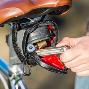 Torba pod siodło BLACKBURN GRID SMALL SEAT BAG black, wodoodporna, odblaskowa, 0,4L (NEW 2025) 6